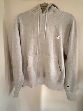 Champion Light Gray Pullover Hoodie with Small Logo
